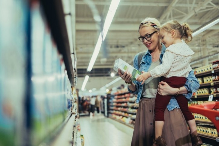 Global consumers find carton beverage packaging the most environmentally-sound, Tetra Pak research has shown. Image: Getty/miniseries